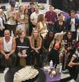 O elenco do 'Gran Hermano' com anônimos, celebridades e ex-competidores: reality tem entra e sai quase o tempo todo  Foto: Reprodução