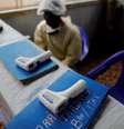 Termômetros na entrada de um centro de tratamento de Ebola na cidade de Butembo, na República Democrática do Congo
4 de outubro de 2019
REUTERS/Zohra Bensemra  Foto: Reuters