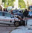 Policiais no local onde um motorista atropelou pedestres no centro de Modena, Itália, em 16 de maio de 2026.  Foto: REUTERS - Stringer / RFI