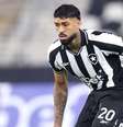Zagueiro fez seu último jogo pelo Botafogo no Brasileirão - Foto: Vitor Silva/Botafogo - Legenda: Alexsander Barboza assina com Palmeiras e se despede do Botafogo no Brasileirão / Jogada10