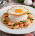 Arroz com ovo ganha destaque como alternativa barata e nutritiva  Foto: Freepik