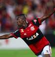 Vinícius Júnior com a camisa do Flamengo  Foto: Buda Mendes/Getty Images