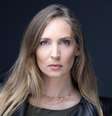 A ex-modelo francesa Juliette posa durante uma sessão de fotos em Paris em 10 de março de 2026.  Foto: © Joël Saget / AFP / RFI