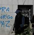 Manifestantes pedem saída de presidente Paz  Foto: ANSA / Ansa - Brasil
