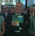 Carlo Ancelotti com a esposa e a enteada no evento de convocação  Foto: Reprodução/Globo