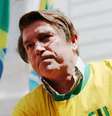 Jim Caviezel na filmagem da cena da facada em Jair Bolsonaro  Foto: Reprodução