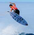 Italo Ferreira cai no segundo round do WSL Finals. Foto: Reprodução /WSL / Esporte News Mundo