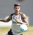 Jorge Carrascal durante sessão de treino no Flamengo  Foto: Gilvan de Souza/Flamengo