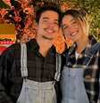 Nem Gazelle, nem Samba: estes tênis Converse na cor 'camisa xadrez de Festa Junina' são perfeitos para baixinhas usarem com short ou saia. Foto: Reprodução/Instagram, @sashameneghel / Purepeople