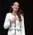 A Zara confirma que a saia branca será a peça mais elegante para a sua temporada de Inverno. Foto: Getty Images / Purepeople