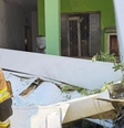Avião de pequeno porte cai sobre casa em Nova Iguaçu (RJ); uma pessoa morre  Foto: Divulgação