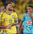 Lucas Paquetá é abraçado pelos companheiros após marcar no amistoso entre Brasil e Panamá  Foto: NAYRA HALM/FOTOARENA/ESTADÃO CONTEÚDO
