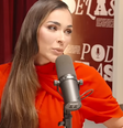 Tainá Militão falou sobre relação delicada com o pai durante participação no podcast "POD DELAS"  Foto: Reprodução/YouTube/"POD DELAS"