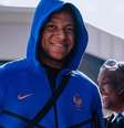 Mbappé em duelo contra a Colômbia - Foto: Hannah Foslien/Getty Images / Jogada10