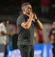 Jair Ventura na beira de campo no comando do Vitória Foto: Victor Ferreira/EC Vitória / Esporte News Mundo