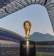 Taça oficial da Copa do Mundo de 2026 no Estádio de Monterrey.  Foto: Instagram/@gianni_infantino / Estadão