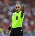 O árbitro Wilton Pereira Sampaio.  Foto: Carlos Rodrigues/Getty Images