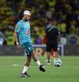Neymar Jr. brinca com a bola antes do amistoso internacional entre Brasil e Panamá, no Estádio do Maracanã, em 31 de maio de 2026, no Rio de Janeiro, Brasil  Foto: Wagner Meier/Getty Images