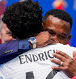 'Vou ser jogador de futebol e tirar a gente dessa dificuldade': há quase 10 anos, Endrick, hoje na Copa 2026, cravou o próprio destino após ver o pai chorar por fome.  Foto: Getty Images / Purepeople