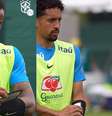 Gabriel Magalhães e Marquinhos com acessório durante treino  Foto: Reprodução/CBF TV