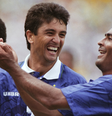 Assaltada na 34ª semana de gravidez e jogada de barriga no chão: o crime por trás da comemoração inesquecível do melhor jogo da Copa de 1994.  Foto: Getty Images / Purepeople
