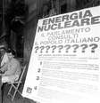 Coleta de assinaturas para referendo contra energia nuclear, em 1987 Foto: ANSA / Ansa - Brasil