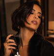 Clássicos atualizados: 5 perfumes que marcaram gerações e são perfeitos para usar neste inverno 2026; lista inclui fragrâncias de O Boticário, Natura e Carolina Herrera. Foto: Made with Chat GPT / Purepeople