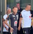 Neymar chega para treino da Seleção nesta quarta-feira  Foto: Terra