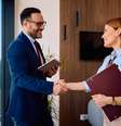 O crescimento de pequenos negócios está menos ligado a vendas isoladas e mais à forma como organizam processos, finanças e decisões estratégicas Foto: Drazen Zigic | Shutterstock / Portal EdiCase