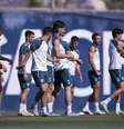 Atividade de preparação do Málaga antes da partida decisiva - Foto: Divulgação/MálagaCF / Jogada10