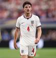 Reposição Declan Rice é difícil para o técnico Thomas Tuchel pelas características do volante inglês - Foto: Michael Steele/Getty Images / Jogada10
