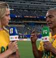 Fernanda Gentil e Romário na CazéTV: estilos diferentes que se chocam  Foto: Reprodução