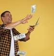 Algumas movimentações astrológicas favorecem ganhos financeiros e novas oportunidades Foto: Shutterstock / João Bidu