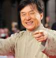 Jackie Chan, aos 71 anos, sobre cenas de ação: 'Não existe mais preparação física. Está tudo no coração, na alma, é memória muscular'. Foto: Getty Images / Purepeople