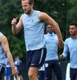 Harry Kane (D), foi o grande destaque da estreia inglesa na Copa, marcando dois gols - Foto: Divulgação / The FA / Jogada10