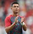 Cristiano Ronaldo no aquecimento antes de Portugal e Uzbequistão  Foto: Michael Steele/Getty Images