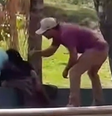 Agressão foi registrada em vídeo que passou a circular entre os moradores de Pirenópolis  Foto: Reprodução