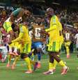 Maseko marca e a África do Sul fecha a fase de grupos em segundo lugar e classificada à 2ª fase. Foto:   Carl Recine/Getty Images / Jogada10