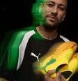 Neymar Jr com as chuteiras amarelas da Puma   Foto: Reprodução/Ibstagram / Elas no Tapete Vermelho