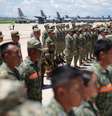 Equipe mexicana de busca e resgate se prepara, na Cidade do México, para partir rumo à Venezuela e reforçar as buscas por vítimas do terremoto de quarta‑feira (24).  Foto: RFI