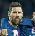 A amizade entre Neymar e Messi mostra que rivalidade esportiva e afeto podem coexistir; entenda por que o vínculo vai além das quatro linhas Foto: Reprodução: Tim Clayton/Corbis via Getty Images / Bons Fluidos