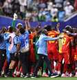 Jogadores do Congo celebram classificação para a segunda fase  Foto: Molly Darlington/Getty Images / Jogada10