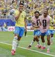 Brasil suou para vencer o Japão por 2 a 1 e avançar na Copa do Mundo –  Foto: Lars Baron/Getty Images / Jogada10
