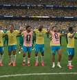 Seleção Brasileira comemora classificação para oitavas de final  Foto: Reprodução | YouTube