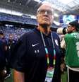 Bielsa deixou o comando da seleção do Uruguai após eliminação na primeira fase da Copa   Foto: Florencia Tan Jun/Getty Images / Jogada10