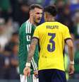 Hincapié, do Arsenal, foi expulso na derrota do Equador para o México na Copa do Mundo - Foto: Kevin C. Cox/Getty Images / Jogada10
