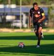 Na foto, Cauê Nascimento, jogador do time sub-20 do Red Bull Bragantino. Foto: Fernando Roberto/Red Bull Bragantino. / Esporte News Mundo