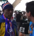 Repórter entrevista pai de Vozinha   Foto: Reprodução