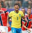 Bruno Guimarães perde pênalti contra a Noruega  Foto: Elsa/Getty Images
