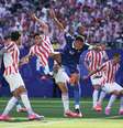 França e Paraguai fizeram um jogo de disputas intensas pelas oitavas de final da Copa do Mundo - Foto: Buda Mendes/Getty Images / Jogada10